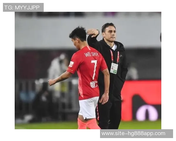 卡纳瓦罗直言韦世豪技术出众但体能不足呼吁加强力量训练