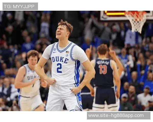 弗拉格积极主动打球14次罚球彰显身体对抗能力与得分技巧